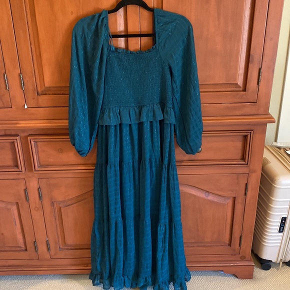 Dress - Picture 4 of 4